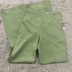 Old Navy girls green high rise Flare Powerchill leggings L 10/12 NWT